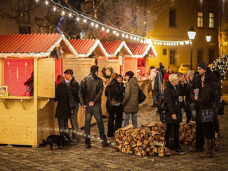 Advent u Tvrđi (25.11.-31.12.)